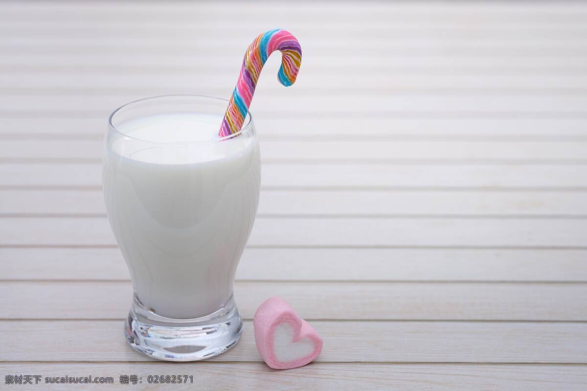 牛奶图片 牛奶 热牛奶 冰牛奶 鲜奶 早餐 牛奶瓶 牛奶杯 香甜 香气 香味 营养高 饮品 餐饮美食 饮料酒水