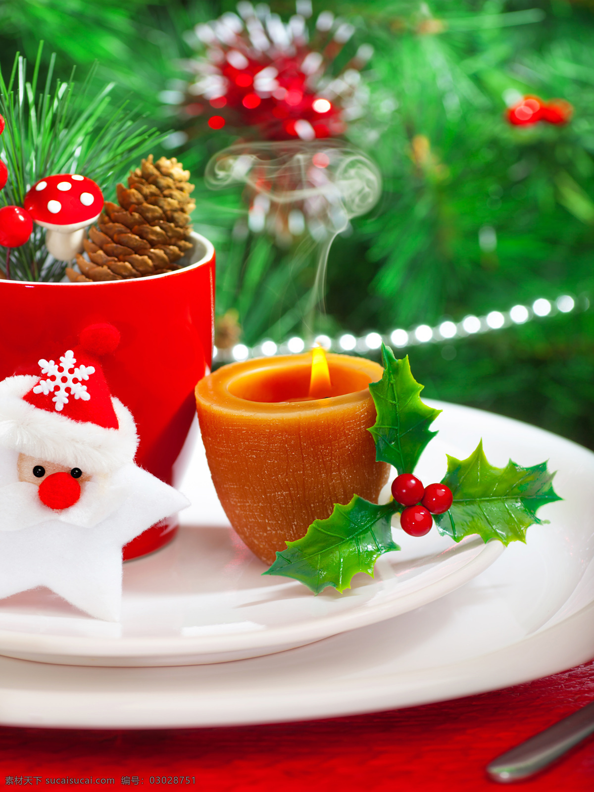 圣诞节 美食 杯子 蜡烛 圣诞老人 盘子 餐具 圣诞节素材 西餐美食 餐饮美食 红色