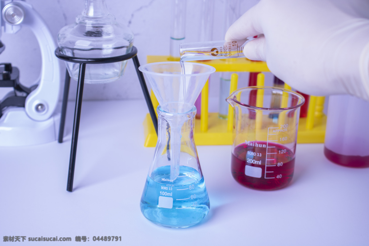 科學(xué)研究 實(shí)驗(yàn)攝影 圖 醫(yī)學(xué)研究 科學(xué)實(shí)驗(yàn) 做實(shí)驗(yàn)攝影 實(shí)驗(yàn)器材 實(shí)驗(yàn)操作 化學(xué)研究 科學(xué)技術(shù)配圖 科學(xué)研究配圖 顯微鏡 試管 玻璃瓶 現(xiàn)代科技