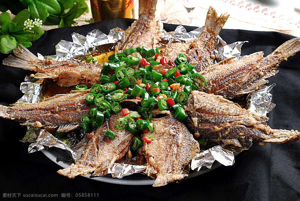 美味 對話 鐵板 鯽魚 炒菜 家常菜 特色菜 熱菜 美食 八大菜系 湯羹 菜譜 菜名 小炒 炒飯 燒菜 涼菜 菜肴 佳肴 小吃 鍋仔 燒烤 油炸 紅燒 爆炒 清蒸 油燜 海鮮 刺身 主食 副食 米飯 面條 醬爆 點心 豆腐 鐵板豆腐 鐵板菜肴 餐飲美食 傳統(tǒng)美食