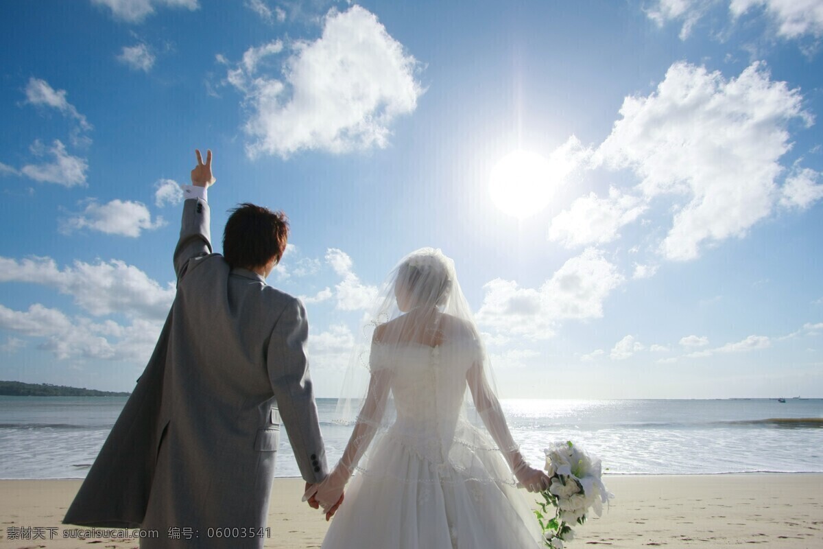 白色 白云 海边 海滩 婚礼 婚礼摄影 婚纱 结婚 沙滩 摄影图片 浪漫 牵手 蓝天 天空 晴朗 艺术婚纱摄影 甜蜜 温馨 新娘 美女 人物摄影 人物图库 psd源文件
