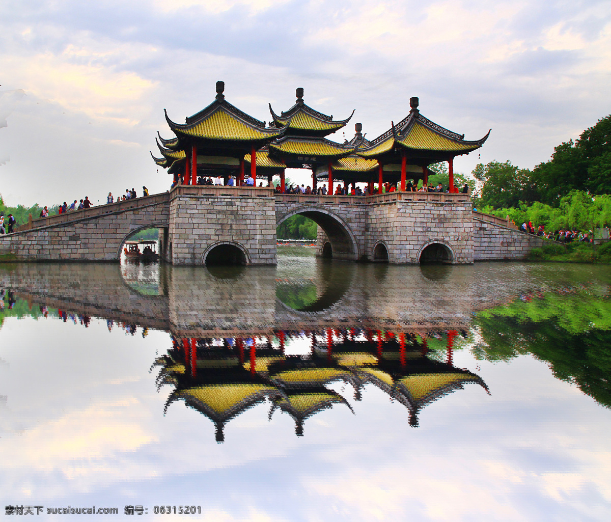 江苏杨州 瘦西湖 五亭桥 桥梁建筑 古桥 园林风景 旅游摄影 人文景观