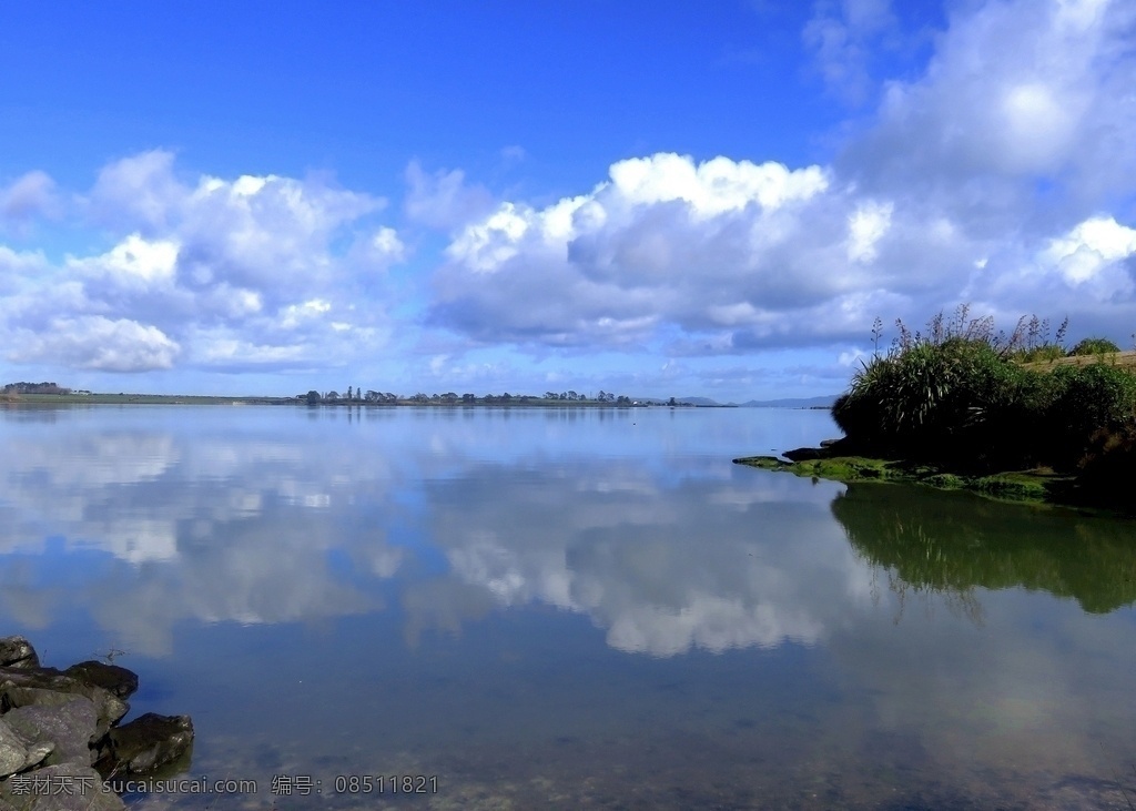 奥克兰 海滨 自然风光 天空 蓝天 白云 云朵 远山 大海 海水 海湾 绿地 草地 倒影 新西兰 风光 自然景观 自然风景