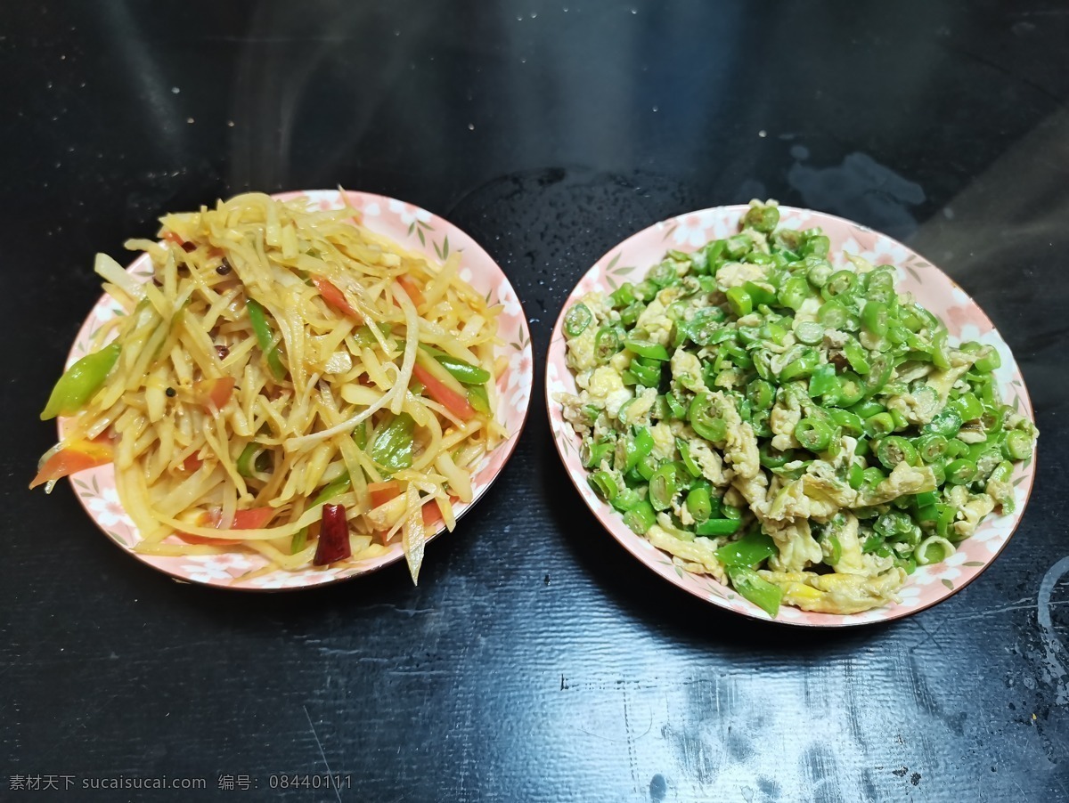 桌子 上 美食 食物 餐桌 誘人 土豆絲 青椒炒蛋 美食天下 餐飲美食 傳統(tǒng)美食
