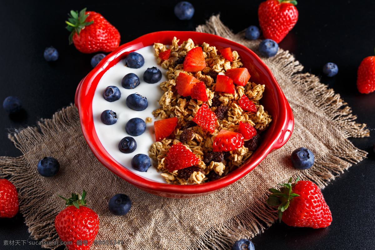 什锦 粥 蓝莓 草莓 早餐 什锦粥 干果 营养早餐 早餐奶 新鲜水果 水果 健康水果 水果粥 餐饮美食
