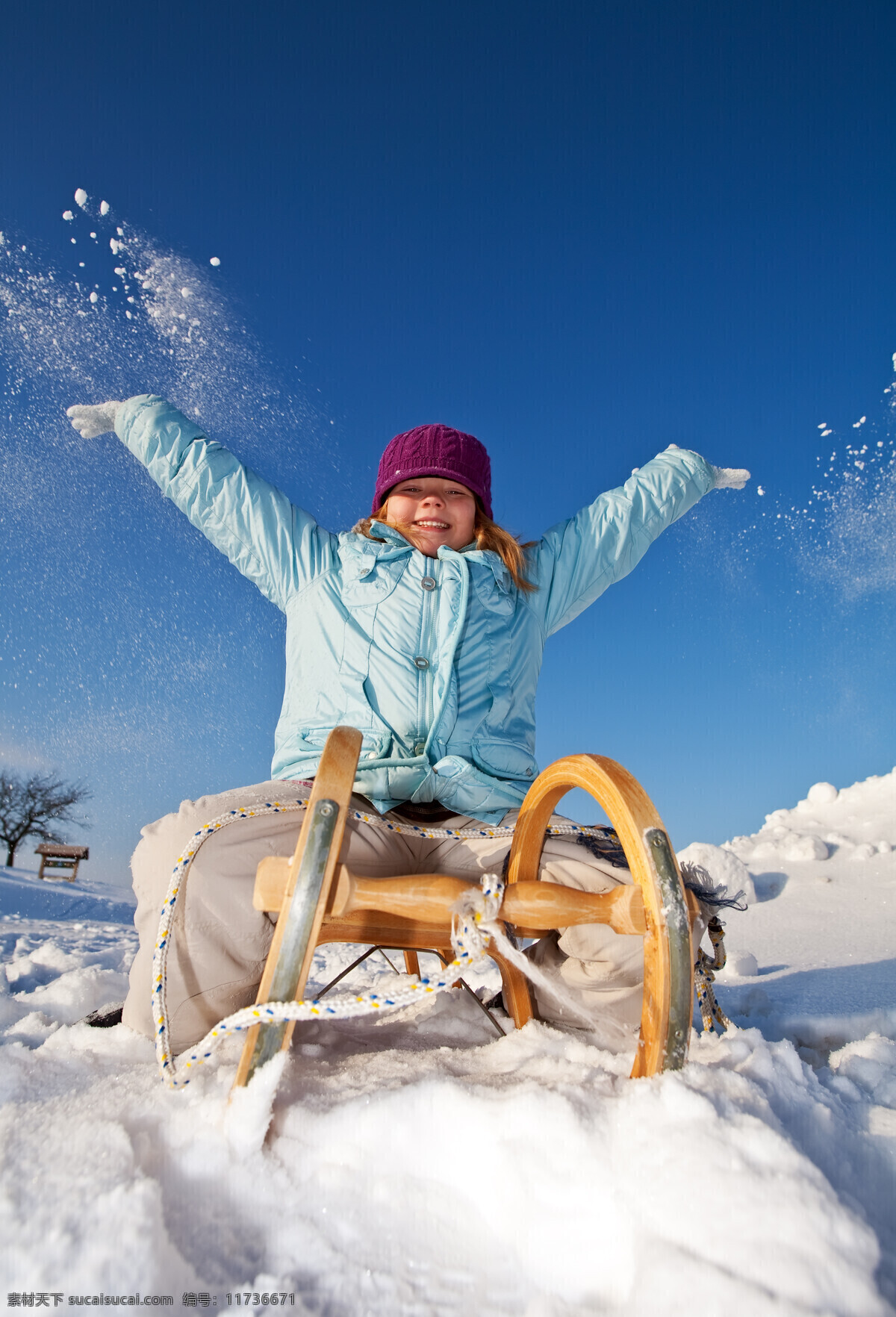滑雪儿童摄影 儿童 女孩 雪橇 雪地 雪山 滑雪 体育 运动 人物 体育运动 生活百科 蓝色