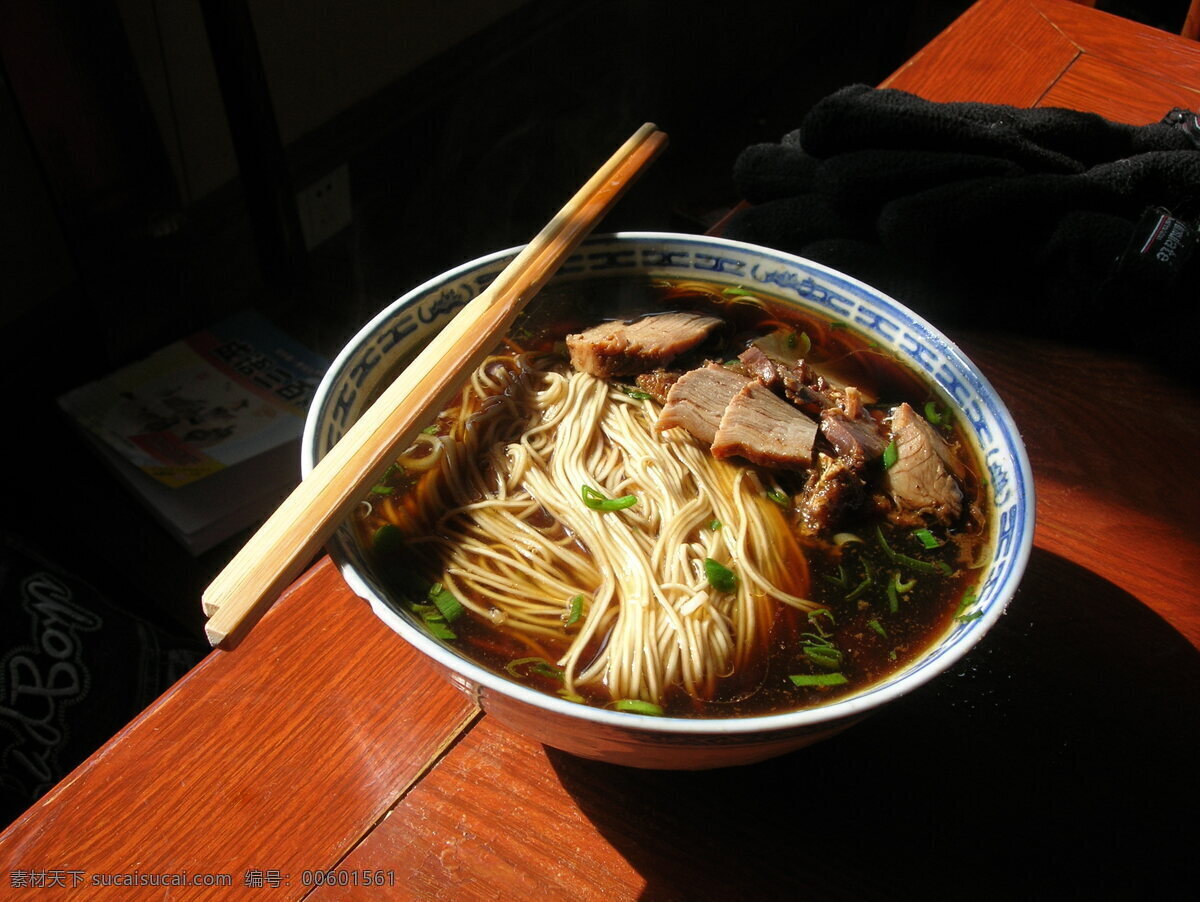 一碗燠灶面 燠灶面 面条 传统美食 餐饮美食