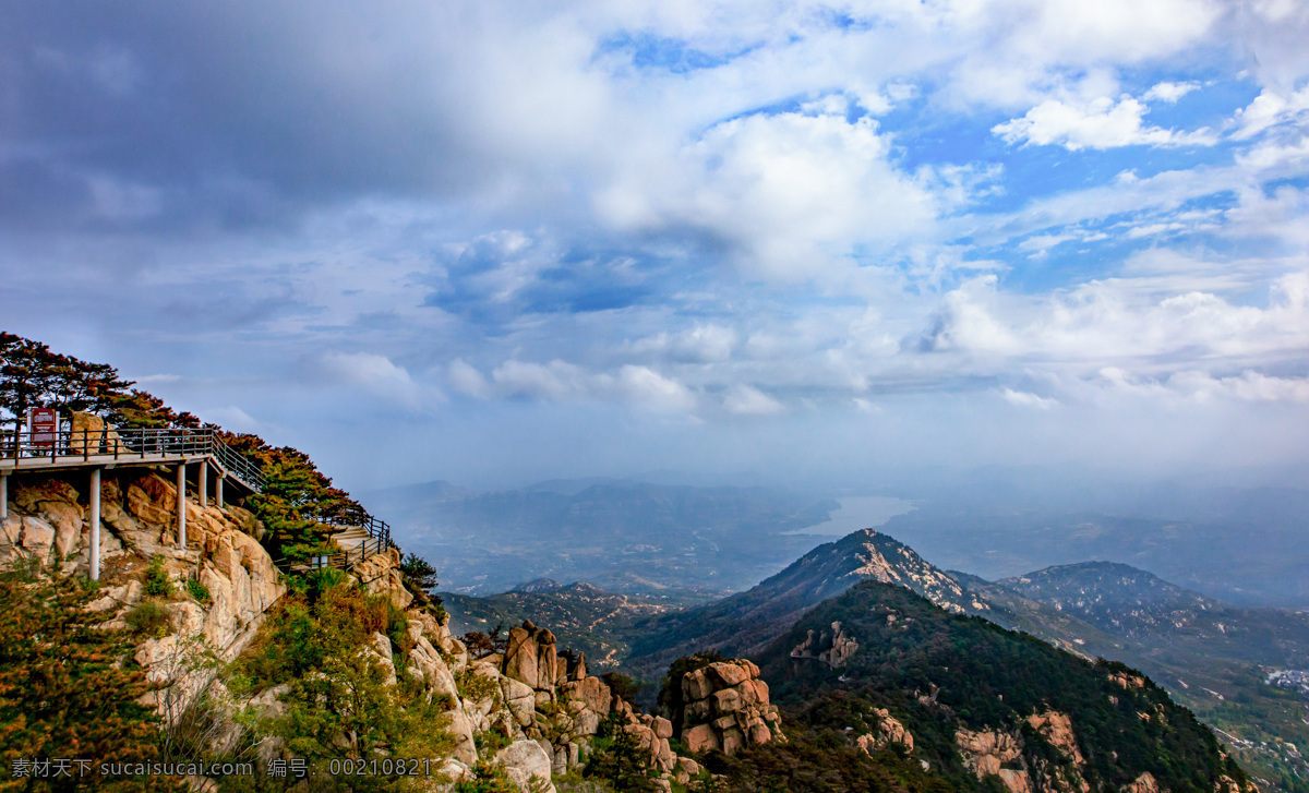 蒙山蓝天白云 蒙山 悬崖栈道 沂蒙山 蒙山蓝天 白云 风景 旅游摄影 国内旅游