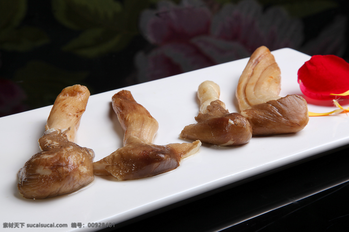 松茸免费下载 菜谱 餐饮美食 餐饮摄影 火锅 菌类 蘑菇 食物原料 松茸 psd源文件 餐饮素材