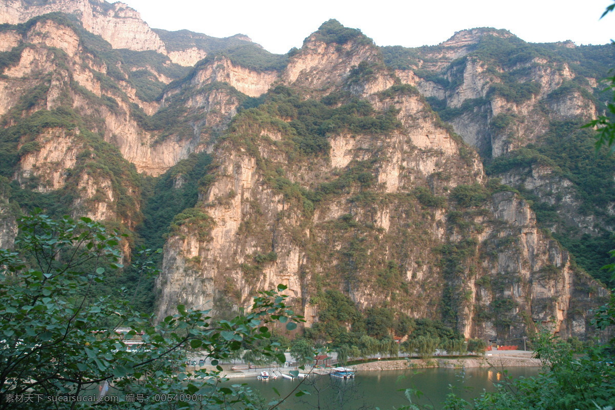 大山 风光 风景秀丽 湖水 蓝天白云 旅游摄影 青草 群山 山里 泉 山里泉 山水风景图 游艇 游船 山峰 树 蓝天绿水 山水相连 山水风景 自然景观 山里泉风光 山峦 碧波 绿荫 自然风景 山西 晋城 旅游区 摄影图库 风景 生活 旅游餐饮