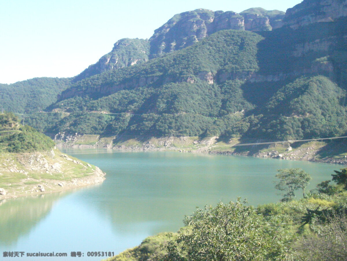 太行山 河流 山峦 山水风景 天空 自然景观 水 岸边 psd源文件