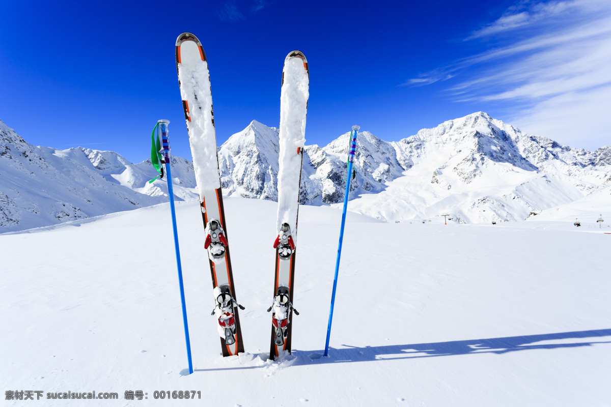 滑雪板 滑雪 冰雪运动 高山滑雪 蓝天 滑雪装备 滑雪运动 雪 滑雪场 运动 健身 保健 雪地 白雪 冬天 风景 冬季 寒冬 雪山 冰雪 冬季运动 极限运动 体育运动 文化艺术