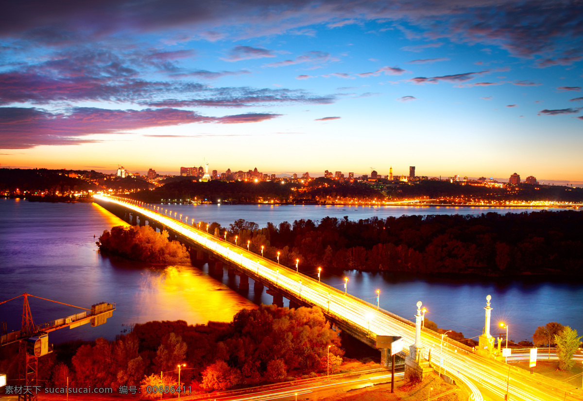 基辅桥梁夜景 乌克兰风景 桥梁 城市夜景 基辅 城市风景 美丽风景 美丽景色 风景摄影 美景 美丽风光 城市风光 环境家居 黑色