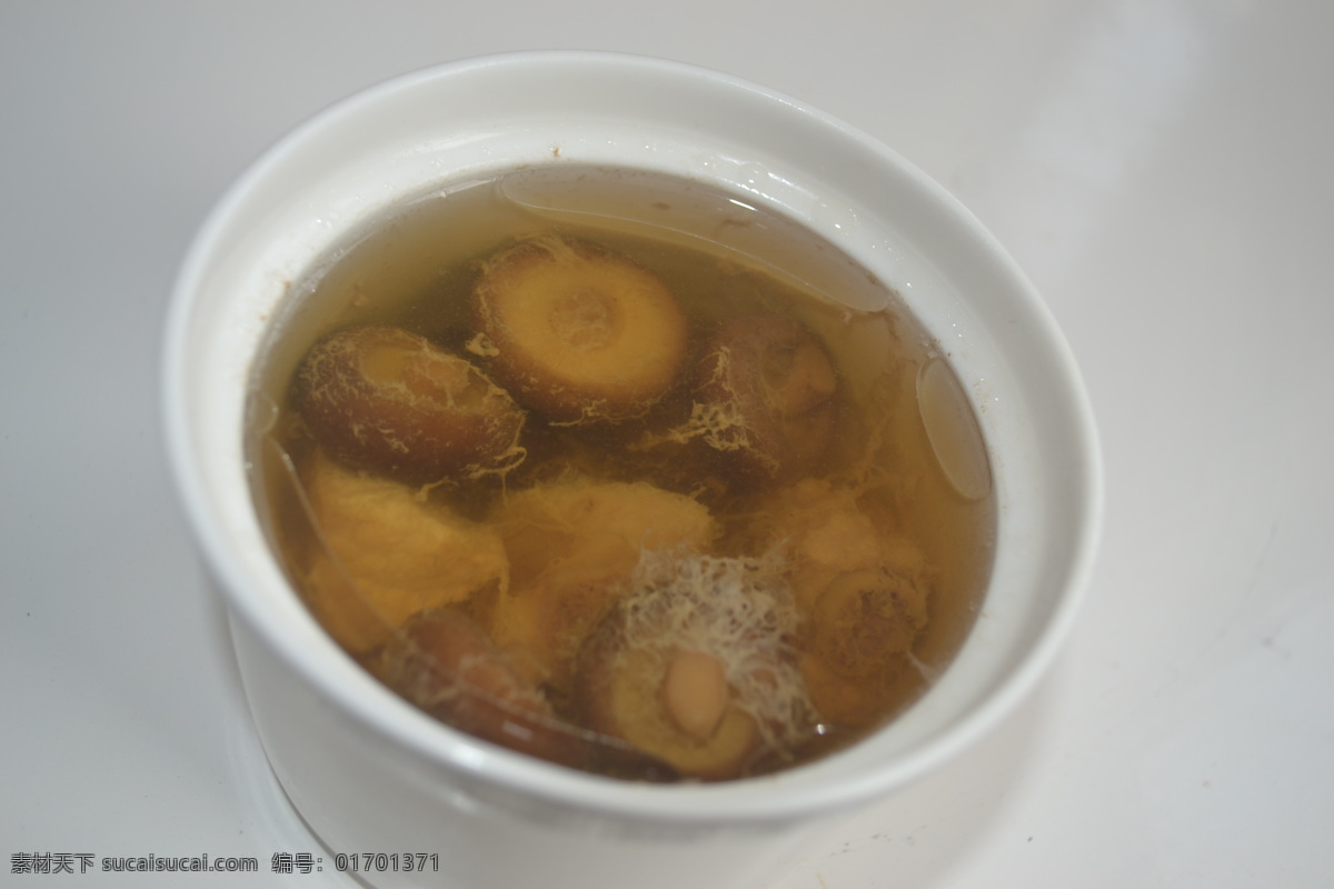 香菇排骨汤 瓦罐汤 煨汤 排骨汤 汤 餐饮美食 传统美食