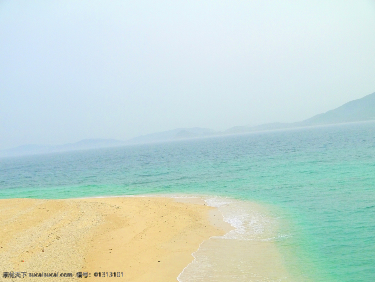 白云 碧水 大海 风景 国内旅游 海岸 海边 海浪 沙滩 海洋 海水 海滩 沙地 蓝天 天空 热带风情 晴朗 三亚 海南 海南的沙滩 旅游摄影 psd源文件