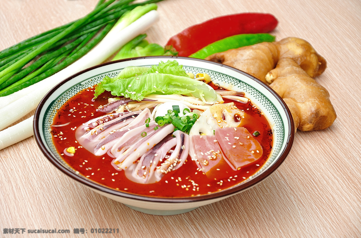四川冒菜 海鲜鱿鱼 红汤冒菜 麻辣烫 高清汤菜 传统美食 餐饮美食