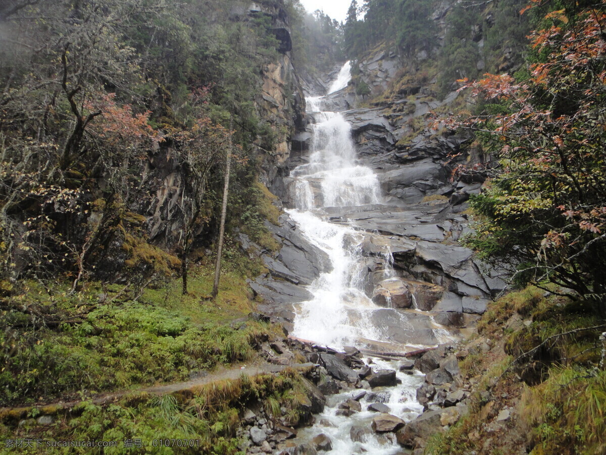 毕 棚 沟 白龙 瀑布 全景 阿坝 理县 毕棚沟 白龙瀑布 飞瀑 照片 山水风景 自然景观