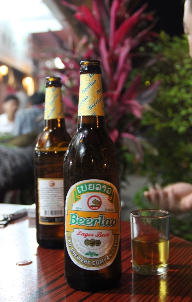 老挝啤酒 老挝特色 东南亚特色 边境夜市 磨丁经济特区 餐饮美食 饮料酒水