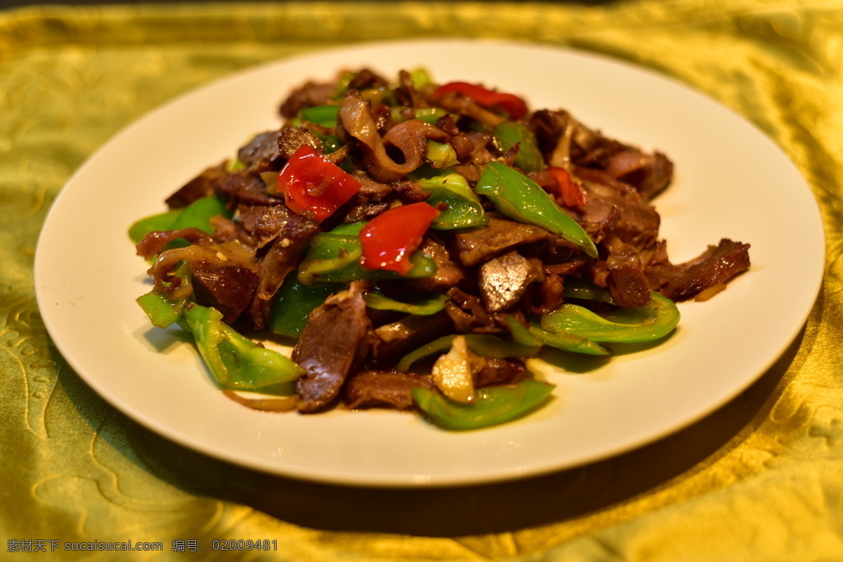 尖椒护心肉 荤菜 家常菜 农家菜 肉类 风味小炒 菜 餐饮美食 传统美食