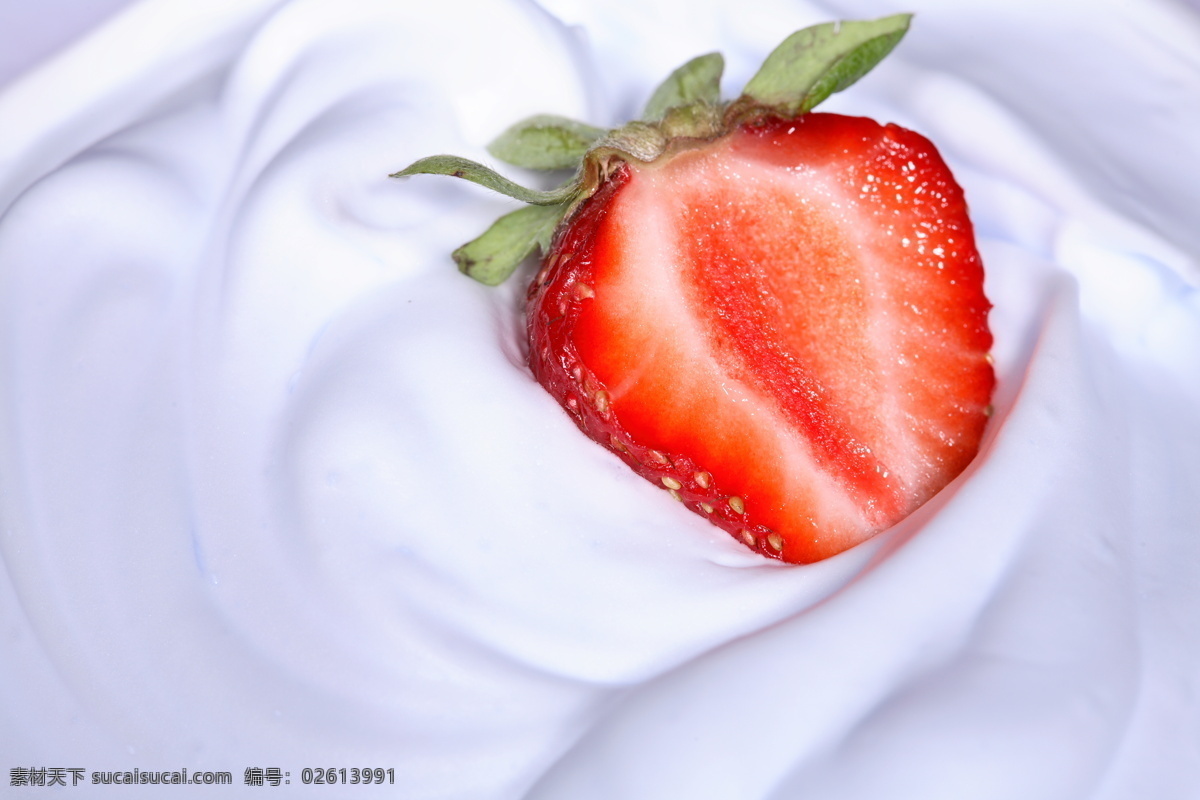 草莓 健康 牛奶 生物世界 水果 营养 动感 草莓主题 psd源文件 餐饮素材