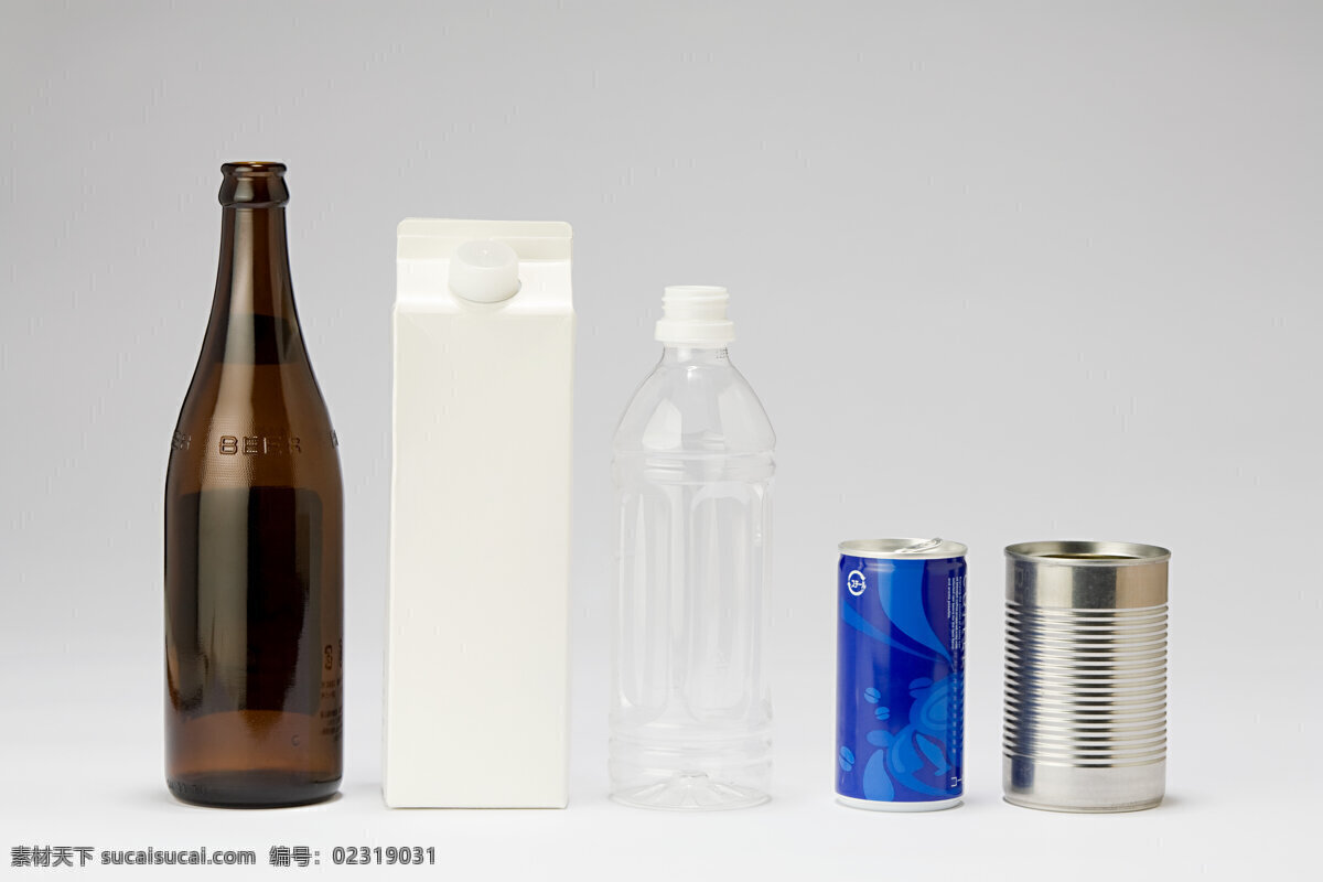 排 再 循环 垃圾 再循环 包装箱 排一行 在室内 塑料 工作室 没人 环境 环境保护 玻璃材料瓶子 易拉罐 废物 高清图片 生活用品 生活百科