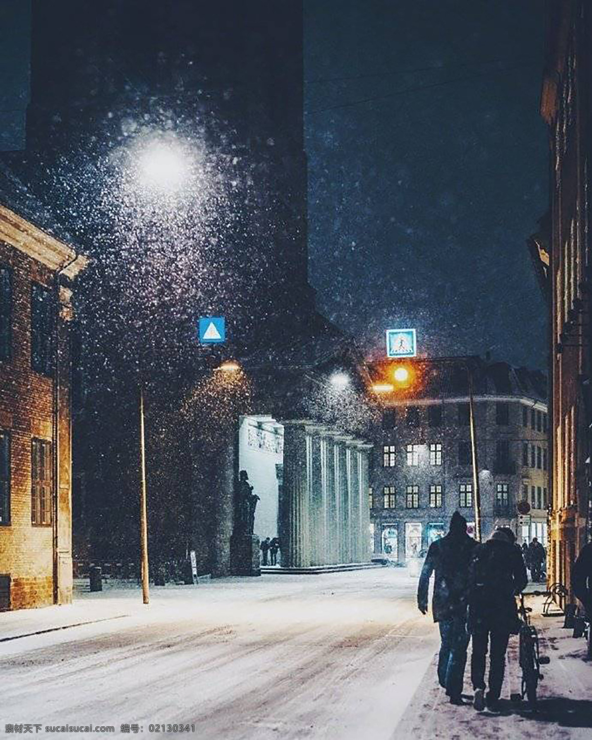 街道 雪景 夜晚 背影 复古 旅游摄影 国外旅游