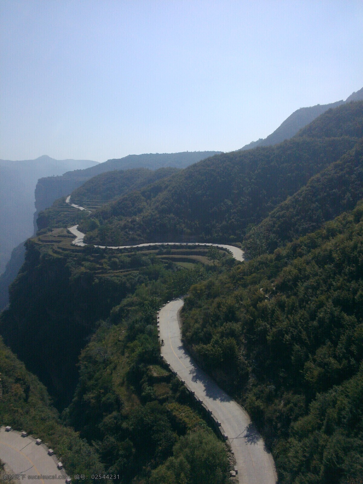 山路 路 曲线 山 绿色 俯瞰 峡谷 旅游摄影 国内旅游