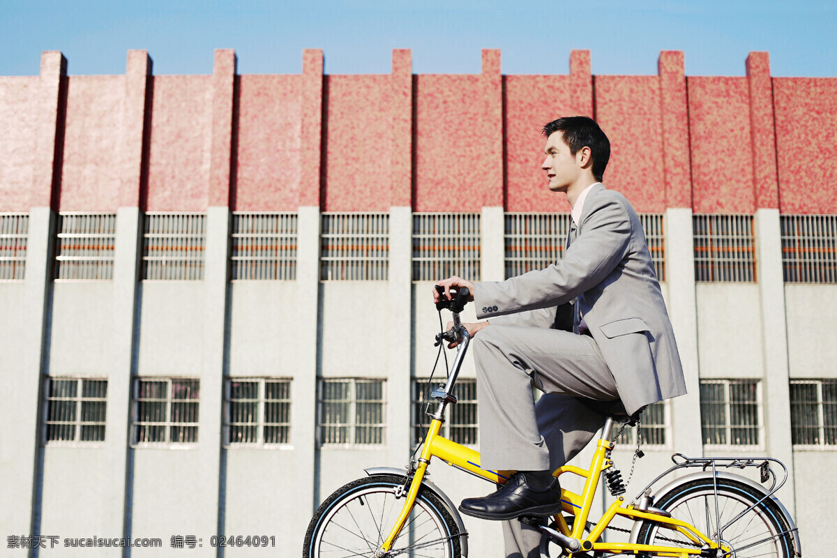 骑 自行车 商务 男士 职业人物 职业男性 商务男士 成功男人 白领 自信 骑车 商务人士 人物图片