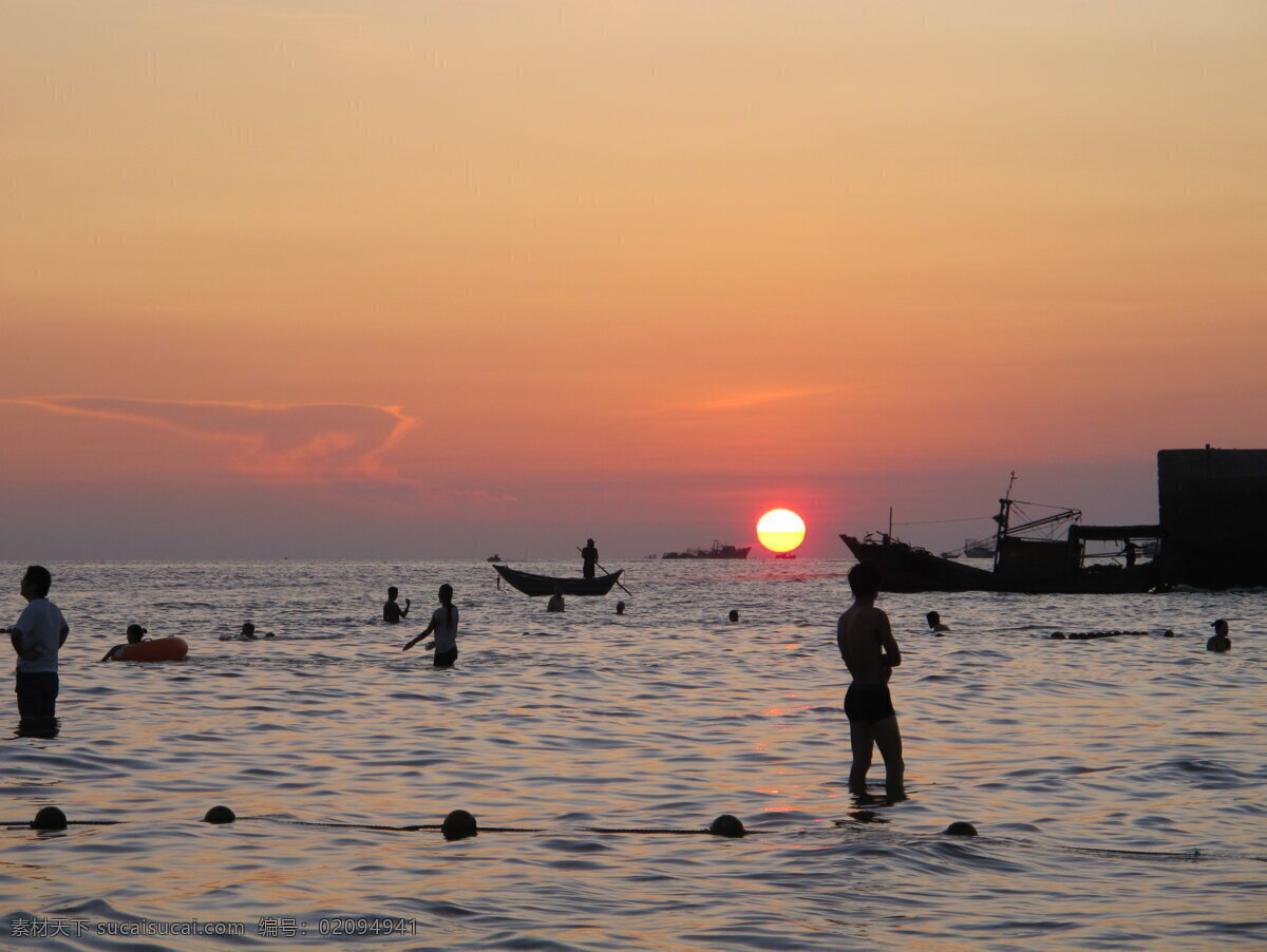 捕鱼 大海 国内旅游 海滩 蓝天 旅游摄影 落日 北海 银滩 蔚蓝 游泳 夕阳 唯美 psd源文件