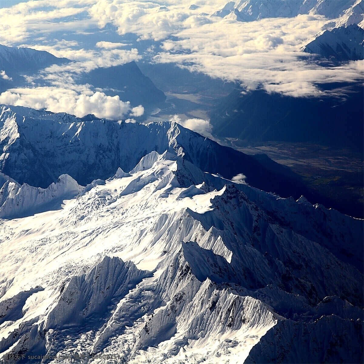 雪山图片 雪 瑞士 雪峰 山峰 群峰 山脊 雪地 阿尔卑斯雪山 瑞士度假地 阿尔卑斯山脉 皮拉图斯山 皮拉图斯雪山 唯美风景 自然风景 植物 动物 森林 云雾 山地 风景 公路 雨 雾 山峦 抽象 山路 雪山 大山 山水 高山流水 蓝天 白云 自然景观