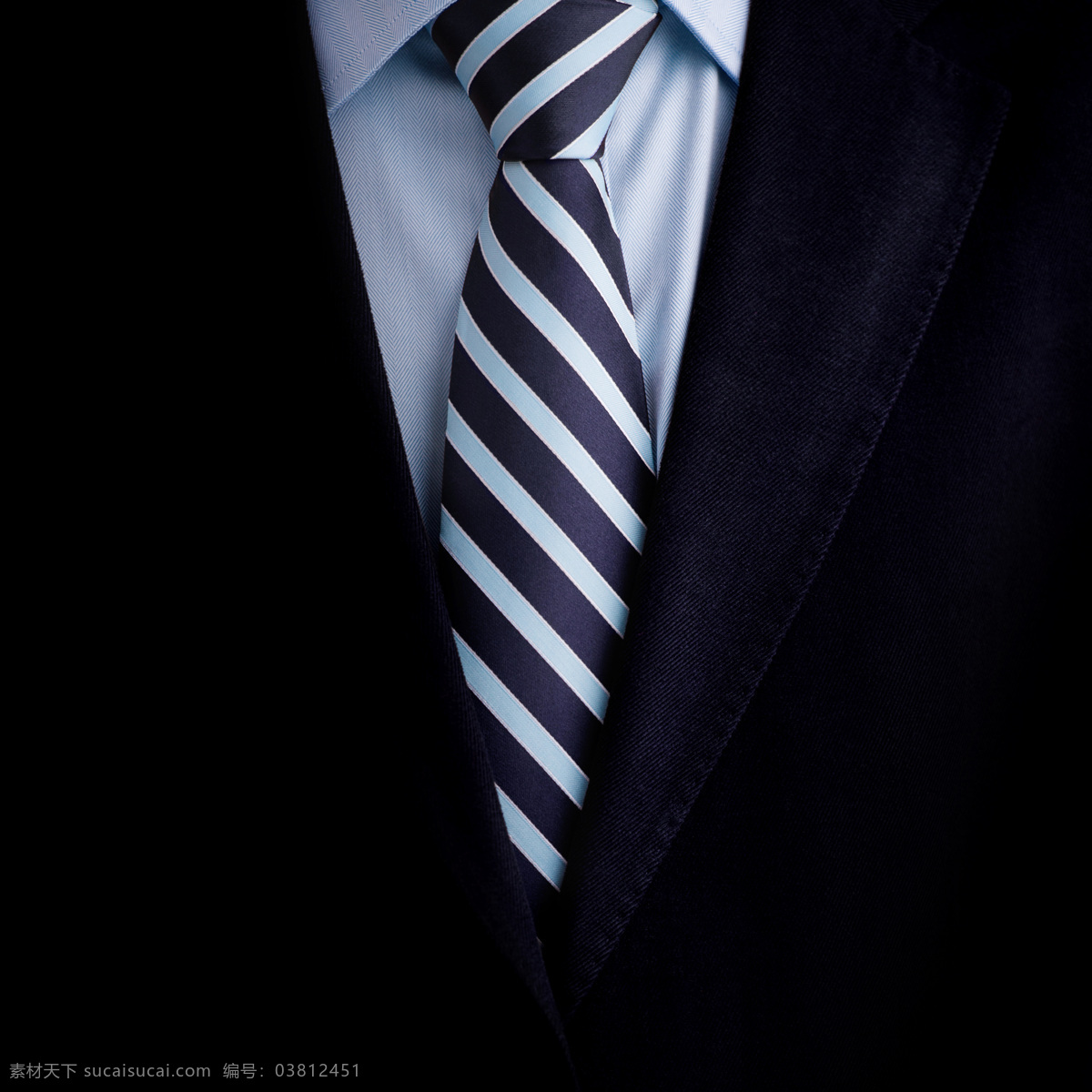 条纹 领带 商务 男人 西服 西装 职业装 现代商务 商务男人 职业人物 职场 珠宝服饰 生活百科