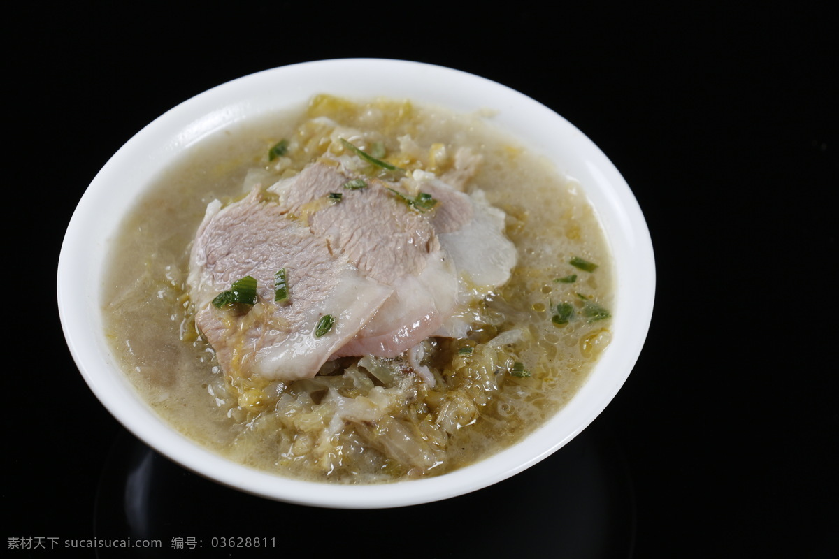 炖酸菜 酸菜汆白肉 东北酸菜 白肉炖酸菜 家炖酸菜 传统美食 餐饮美食