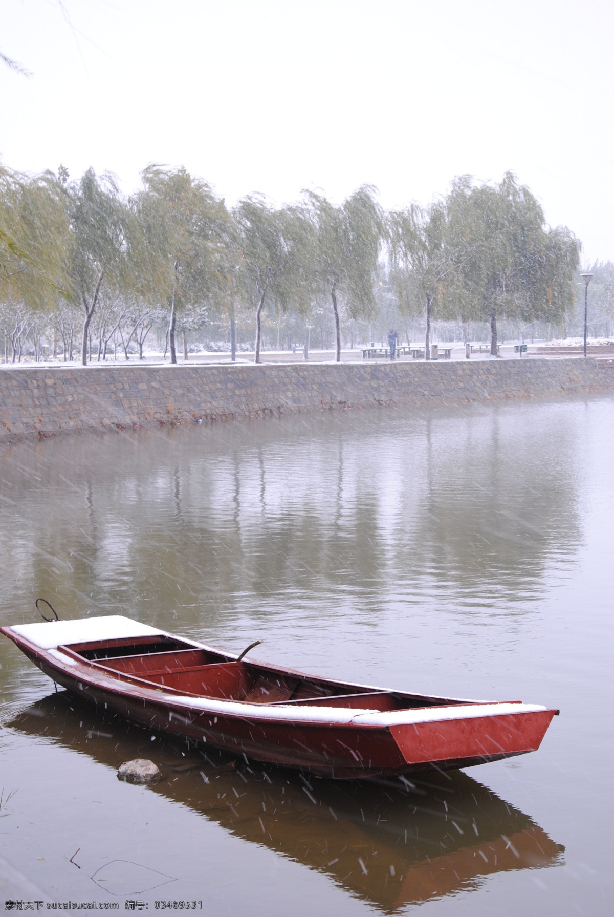 小船 水