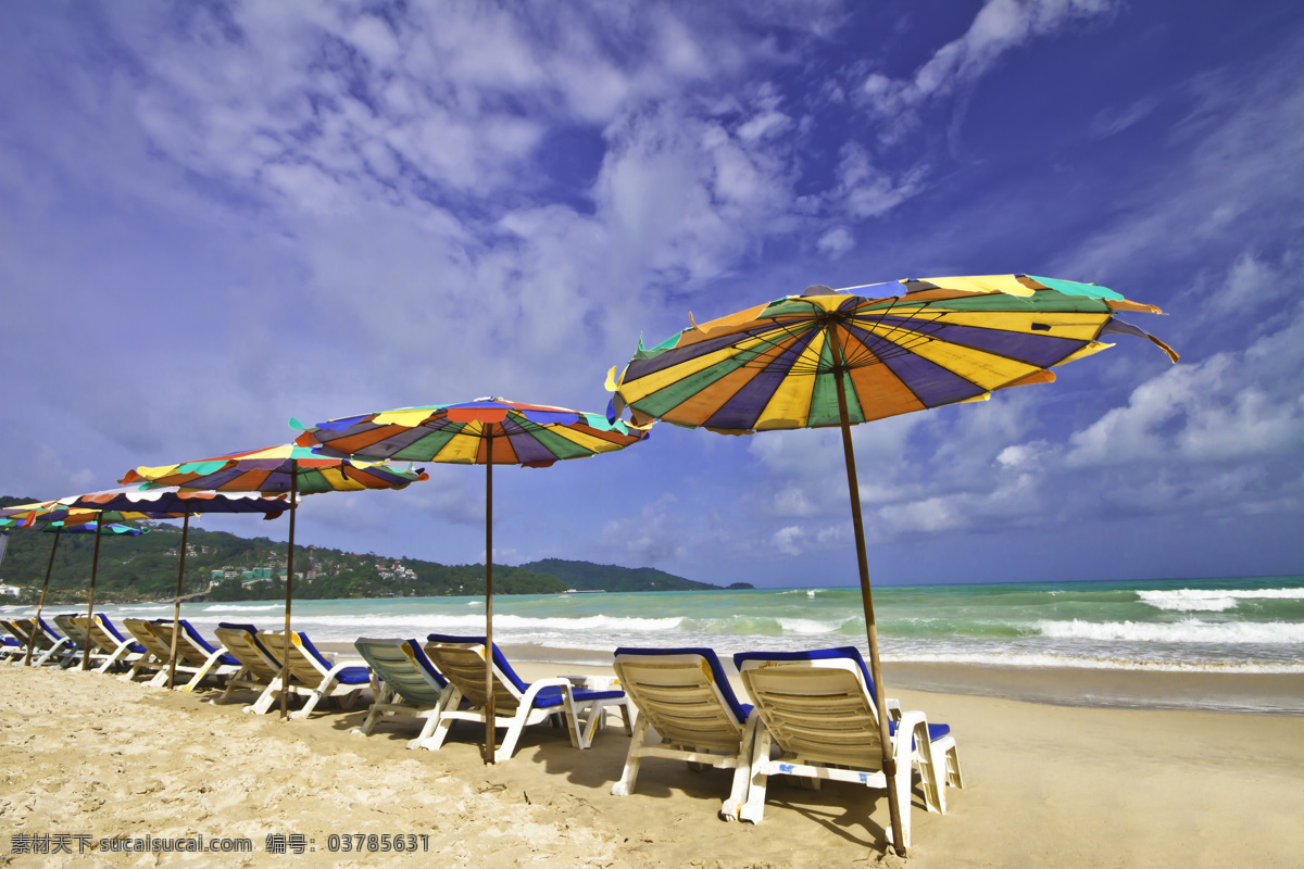 海边风景 自然景色 海边 沙滩 海水 自然风景 椅子 遮阳伞 上 休闲 蓝天 海洋海边 自然景观 蓝色