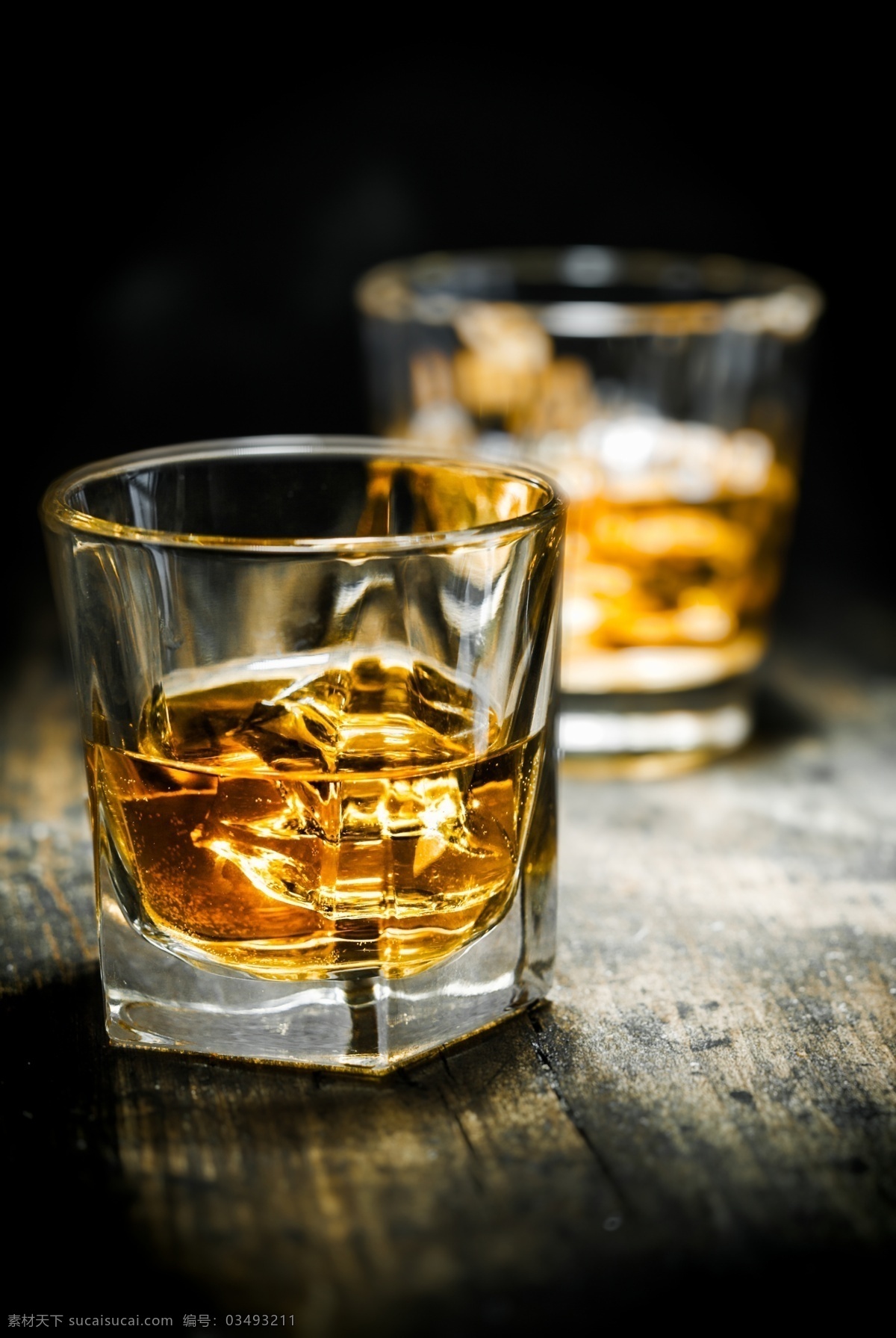 加 冰块 威士忌 洋酒 酒水 玻璃酒杯 玻璃杯子 酒类图片 餐饮美食
