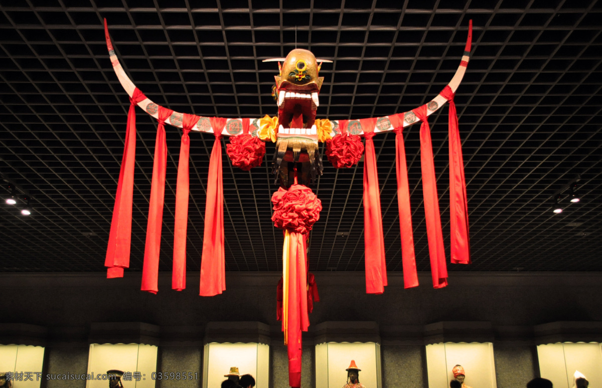 上海博物馆 龙头 上海 博物馆 结 丝带 犄角 少数民族服饰 室内摄影 建筑园林