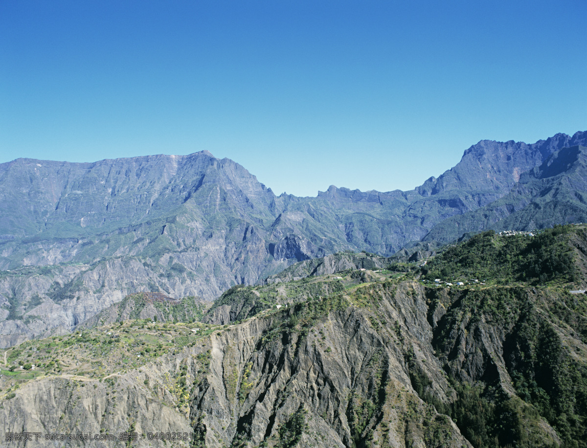 蓝天 下 山峰 美景 山脉 自然风光 仙境 风景 景色 摄影图 旅游 旅游景点 著名景点 风景旅游区 高清图片 山水风景 风景图片