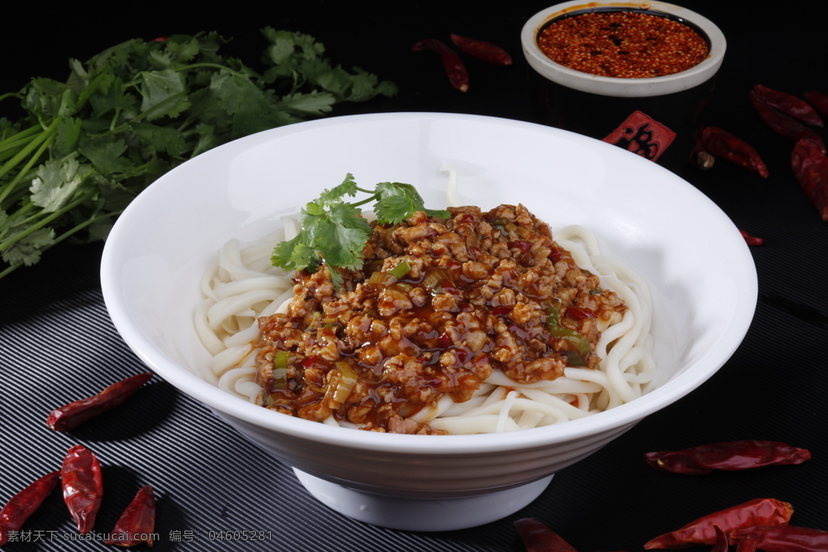 炸酱面图片 炸酱面 美味炸酱面 特色小吃 特色美食 美味小吃 美食 餐饮美食