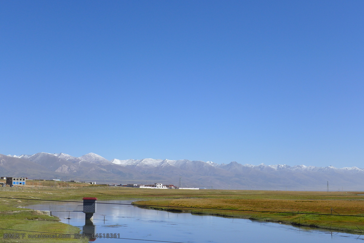 青藏高原风光 青藏高原 湖泊 草场 远山 蓝天 白云 国内旅游 旅游摄影 蓝色