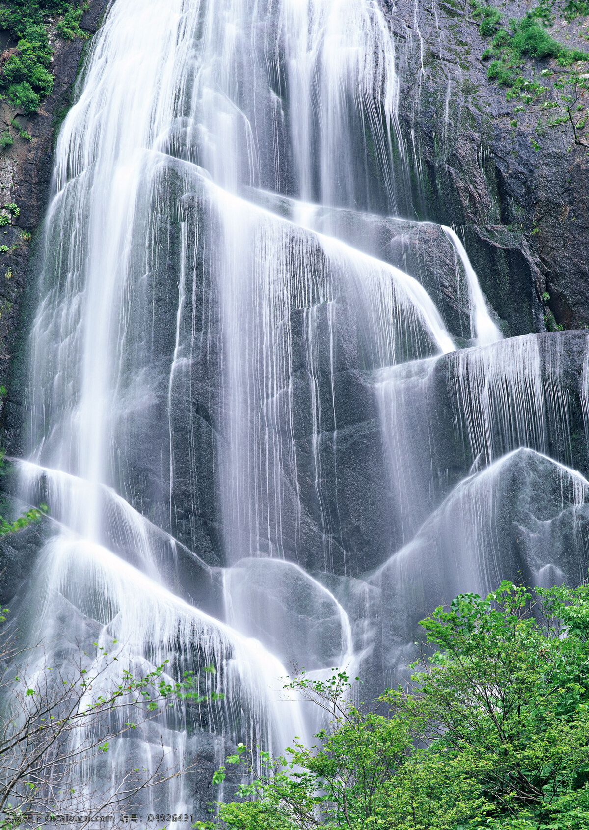 自然 风景 瀑布 水花 水雾 溅出 湍急 急流 岩石 水涧 自然风景 自然景观 白色