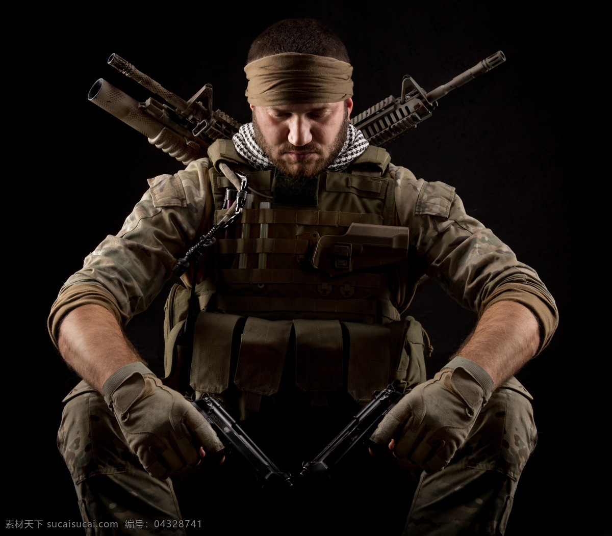 手 双 枪 军人 冲锋枪 士兵 战士 武器装备 军事武器 现代科技