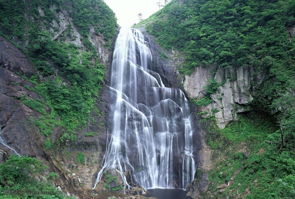 瀑布 流水 自然风光 大山 绿树 山水风景 自然景观