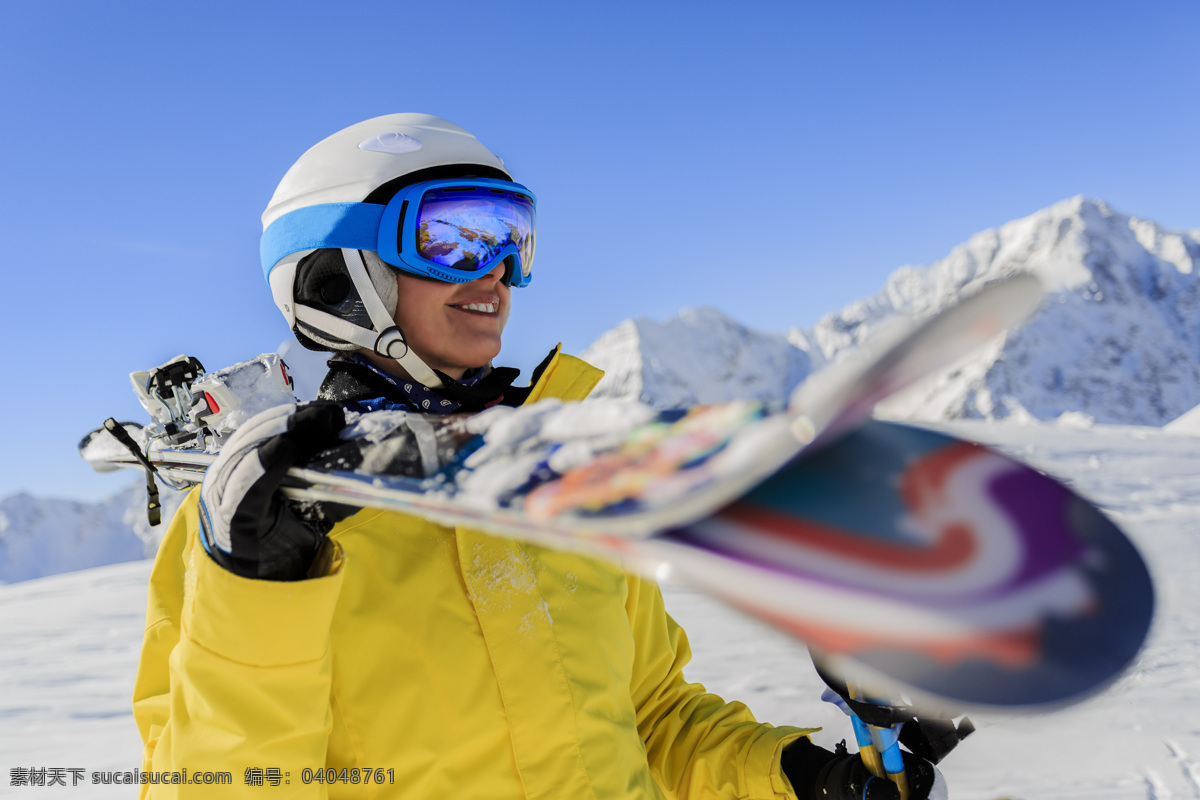 滑板 滑雪 人物 雪山风景 雪山 山峰 雪地 滑雪运动员 滑雪运动 体育运动 滑雪图片 生活百科