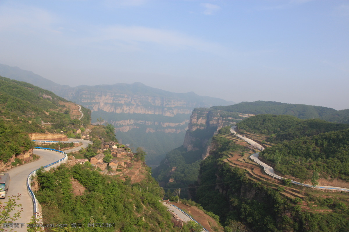 万仙山 新乡 辉县 太行山 悬崖 峭壁 郭亮 南太行 太行美景 太行山脉 太行远景 远山 盘山公路 自然景观 风景名胜 黑色