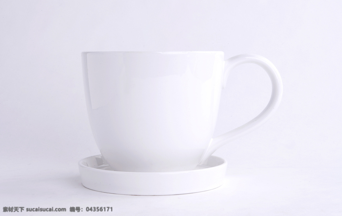 杯垫 杯子 餐具厨具 餐饮美食 茶杯 茶具 瓷杯 咖啡杯 白色 白色瓷杯 情侣杯 陶瓷杯 杯具套装 餐具厨具茶具 矢量图 日常生活