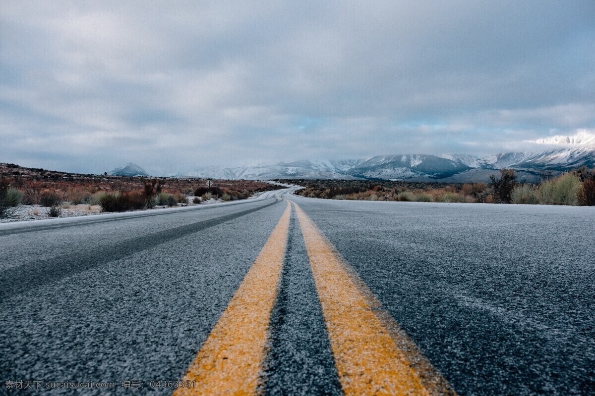 结霜的道路 道路 公路 结霜 蓝色