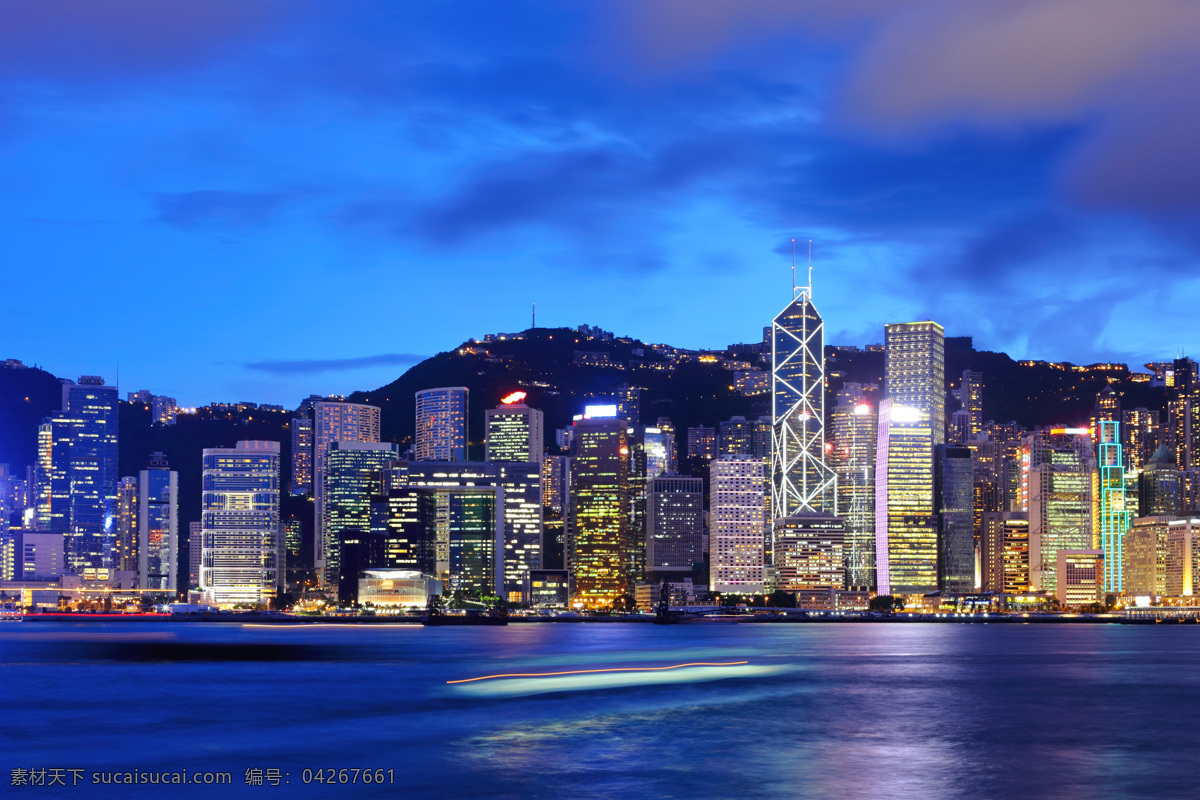 夜晚 海边 城市 大海 水面 高层建筑 楼房 城市建筑 建筑 城市风光 环境家居 蓝色