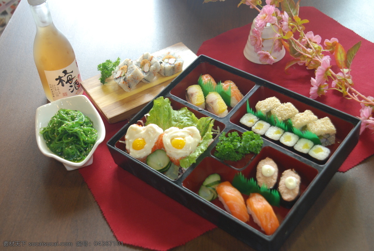 日本料理 拼盘 生鱼 寿司 清酒 青菜 餐饮美食