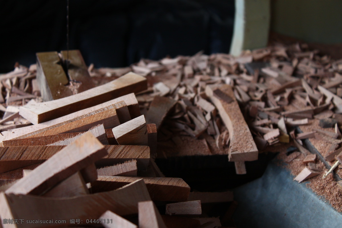 梳篦厂 木料碎片 木屑 工业生产 现代科技