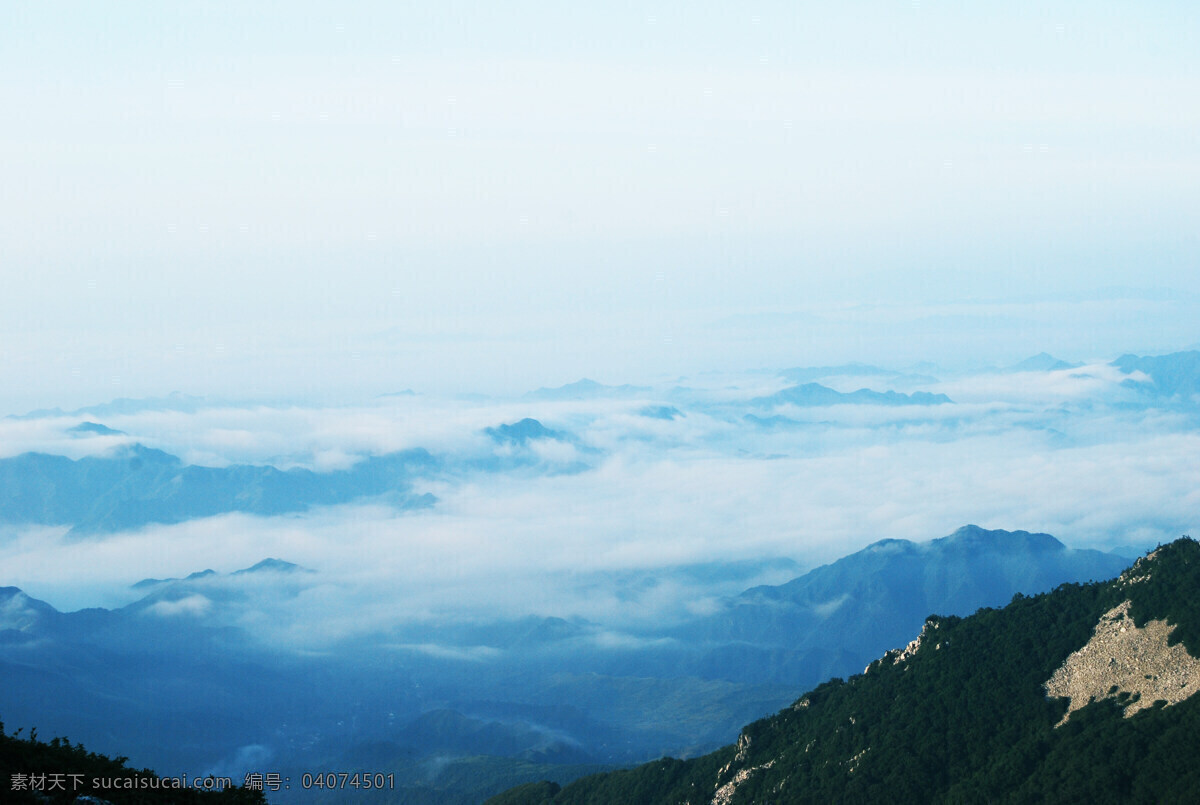 唯美 云朵 风景 高清 白云 云层 山脉 山峰